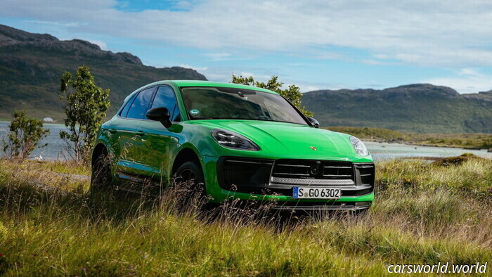 Пуристы Porsche, возможно, захотят присесть из‑за этого младшего бензинового кроссовера со смещением веса в переднюю часть | Carscoops